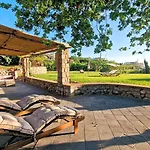 Villa Capri Вилла *